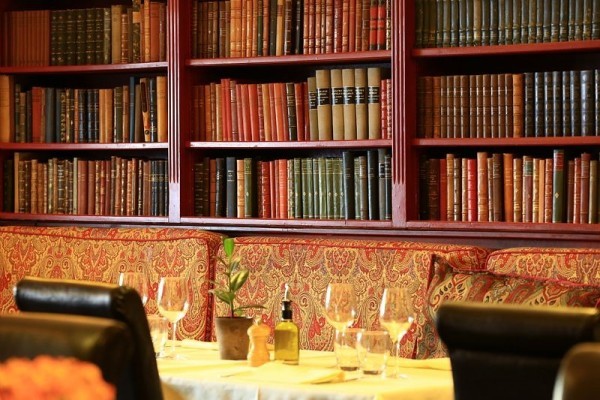 France, Bouches du Rhone (13), Marseille, 1er arrondissement, Cours Estienne d'Orves, Les Arcenaulx, le restaurant